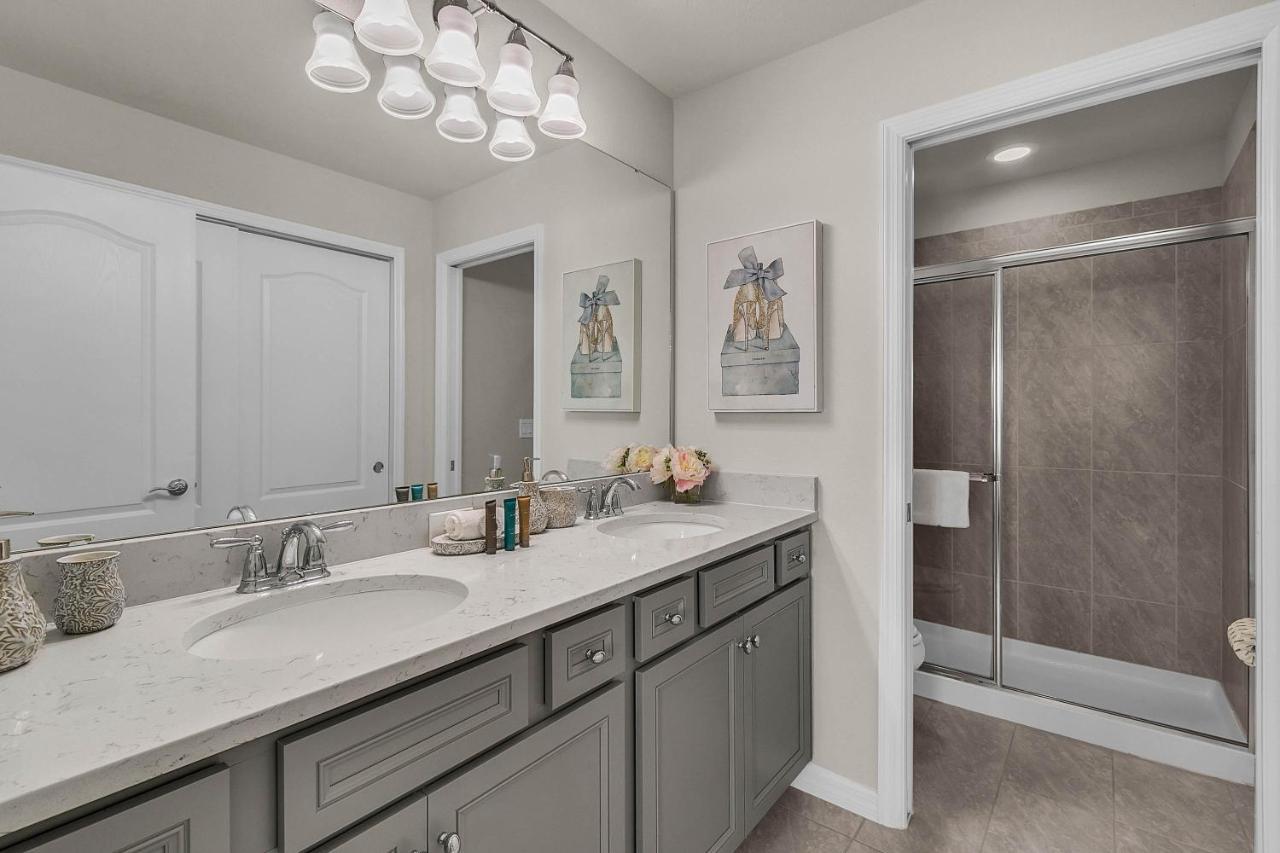 5 Bedrooms - 4,5 Bathrooms - Windsor At Westside 8928 Sa Орландо Экстерьер фото