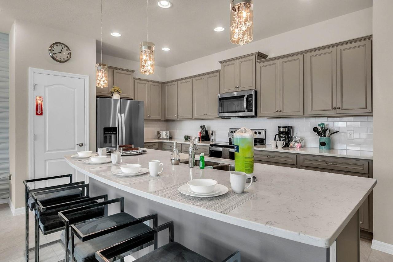 5 Bedrooms - 4,5 Bathrooms - Windsor At Westside 8928 Sa Орландо Экстерьер фото