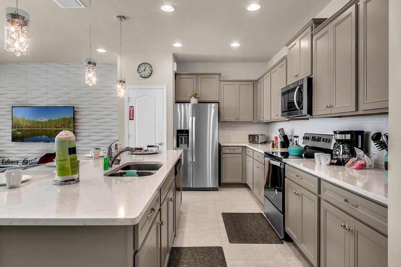 5 Bedrooms - 4,5 Bathrooms - Windsor At Westside 8928 Sa Орландо Экстерьер фото